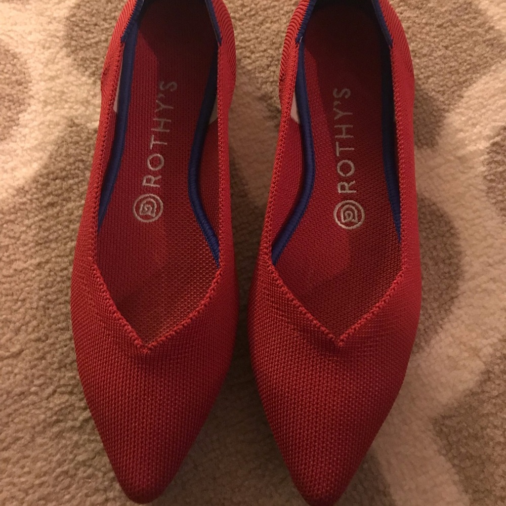 Rothys Size 8 Chilli Points